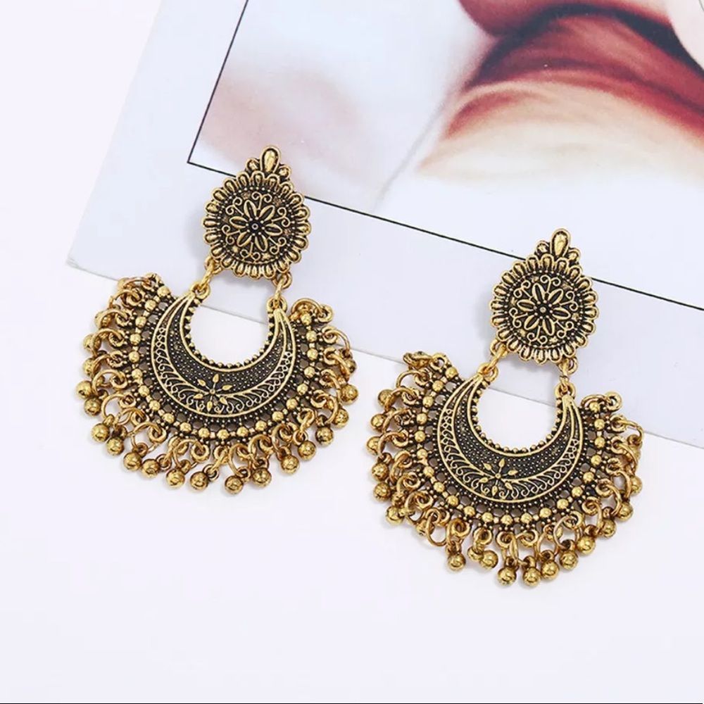 {STEVIE} boho crescent 🌙 dangle earrings